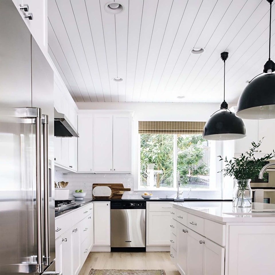 Primed White Wood Shiplap Boards (25 SF)