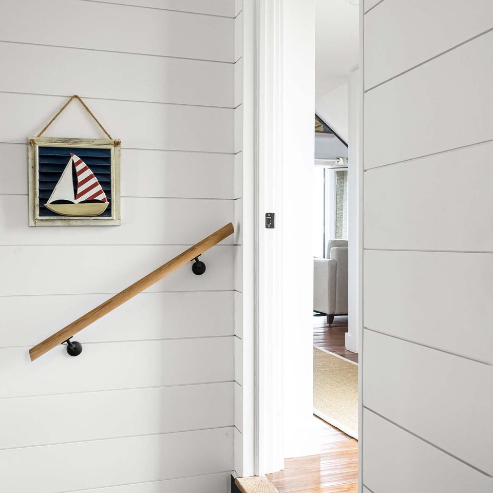 Primed White Wood Shiplap Boards (25 SF)